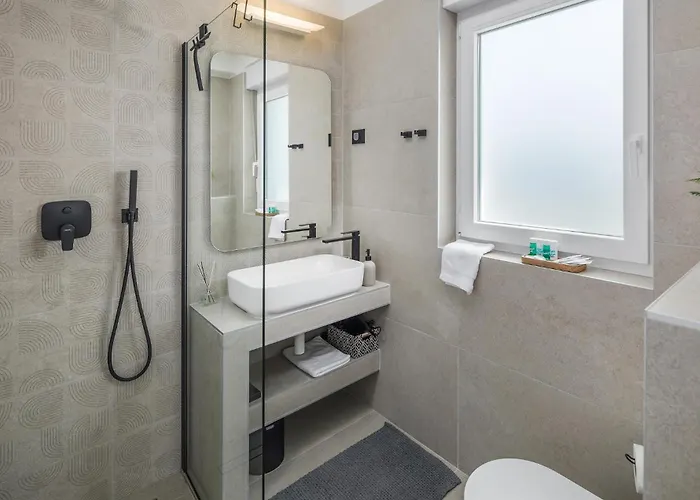 4 Bedroom Stunning In Nova Vas (Porec)