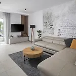 Luxurious Home In Nova Vas *
