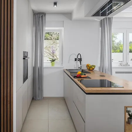 4 Bedroom Stunning In Nova Vas Nova Vas (Porec)